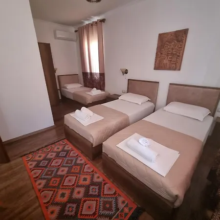 Twix Ξενοδοχείο Μπεράτ