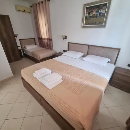 Ξενοδοχείο Twix Μπεράτ